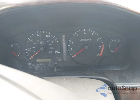 2002 Infiniti G20 Luxury z USA, uszkodzony, nr VIN JNKCP11A32T504273